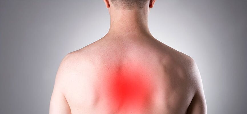 Torasik osteokondroz, omurgada uzun süreli ağrı ile işaret edilir