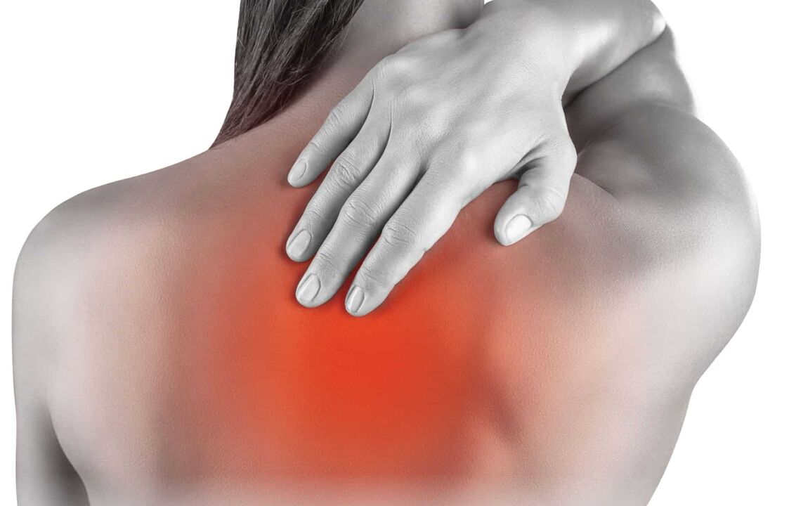 omurganın osteokondrozu ile sırt ağrısı